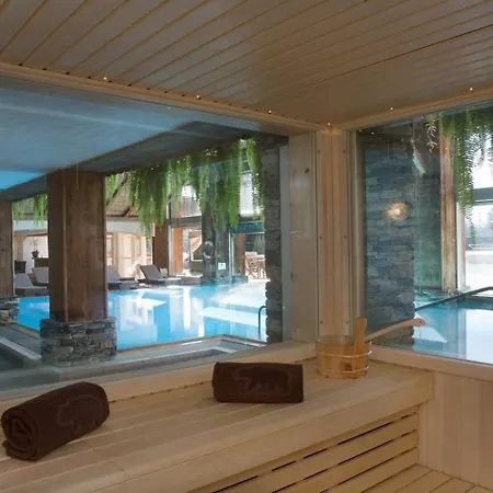 Vue Panoramique, Piscine, Spa, In-out&golf à L'hôtel De L'etrier à Crans-Montana