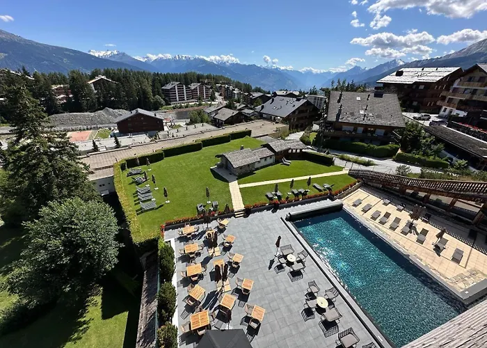 Vue Panoramique, Piscine, Spa, In-out & Golf A L'hotel De L'etrier A * Crans-Montana