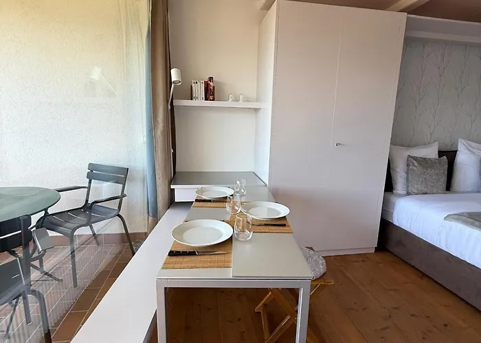 Vue Panoramique, Piscine, Spa, In-out & Golf A L'hotel De L'etrier A Apartmán Crans-Montana